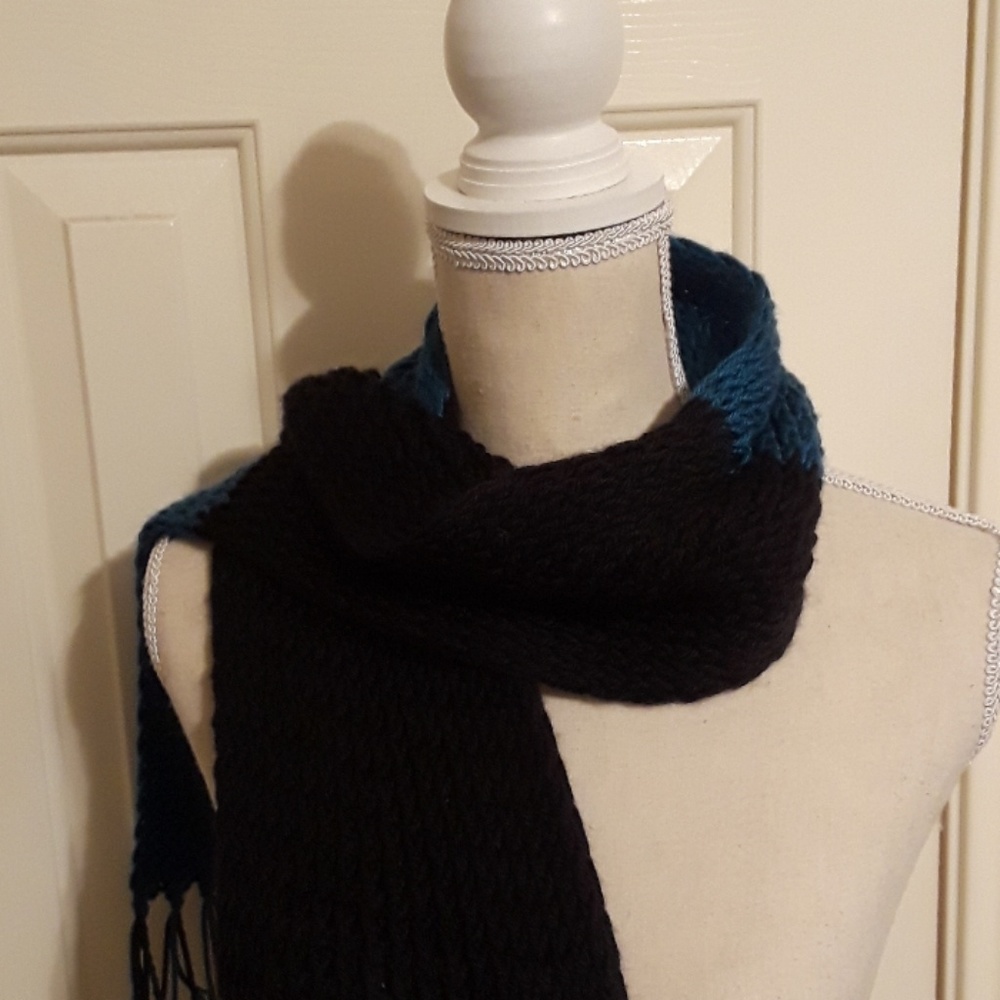 🌟Handmade Winter Fringed Scarf